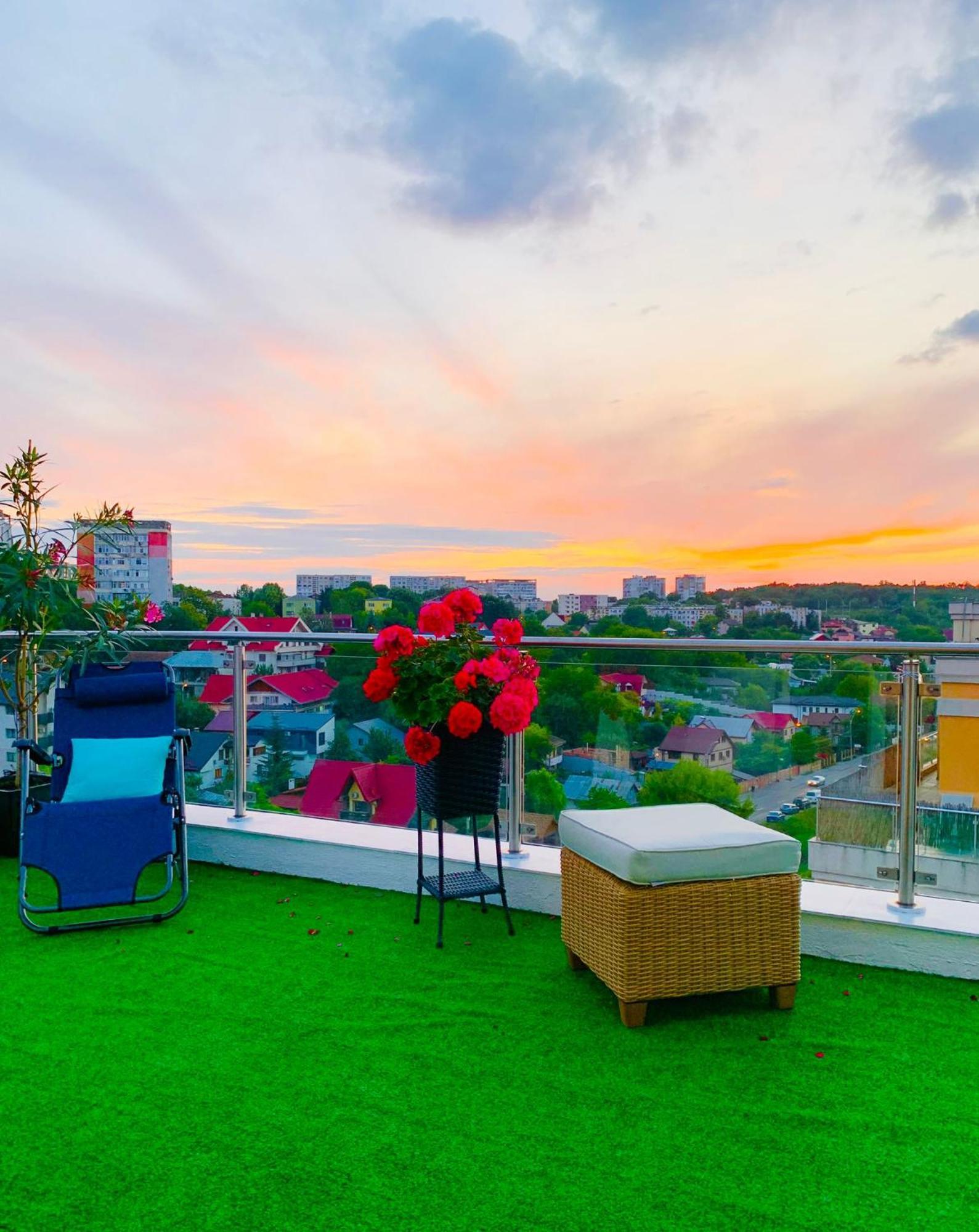 Ferienwohnung Penthouse View Aeroport Iasi Exterior foto